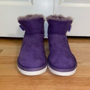 Ugg short Bailey button boots purple